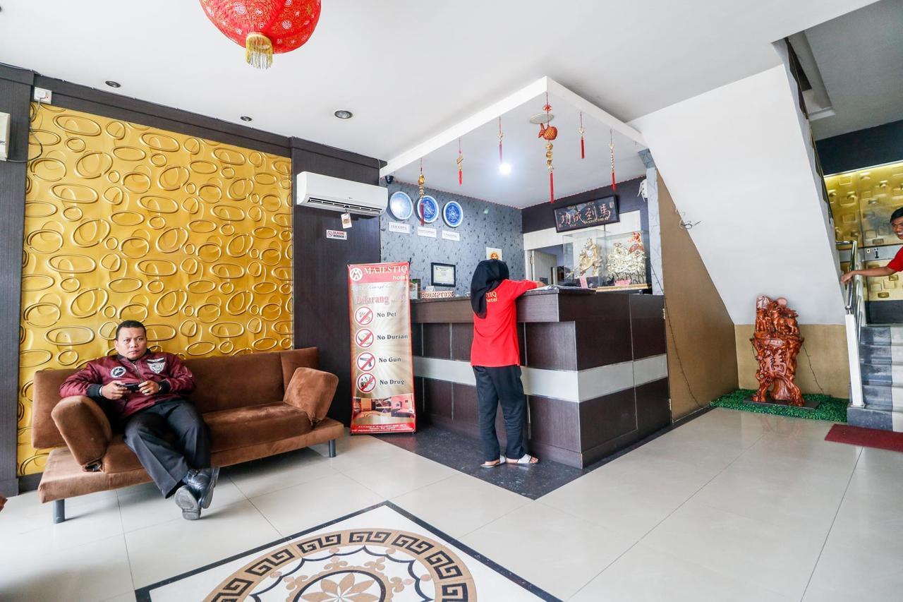 Reddoorz Plus Near Pasar Wisata Pekanbaru Kültér fotó