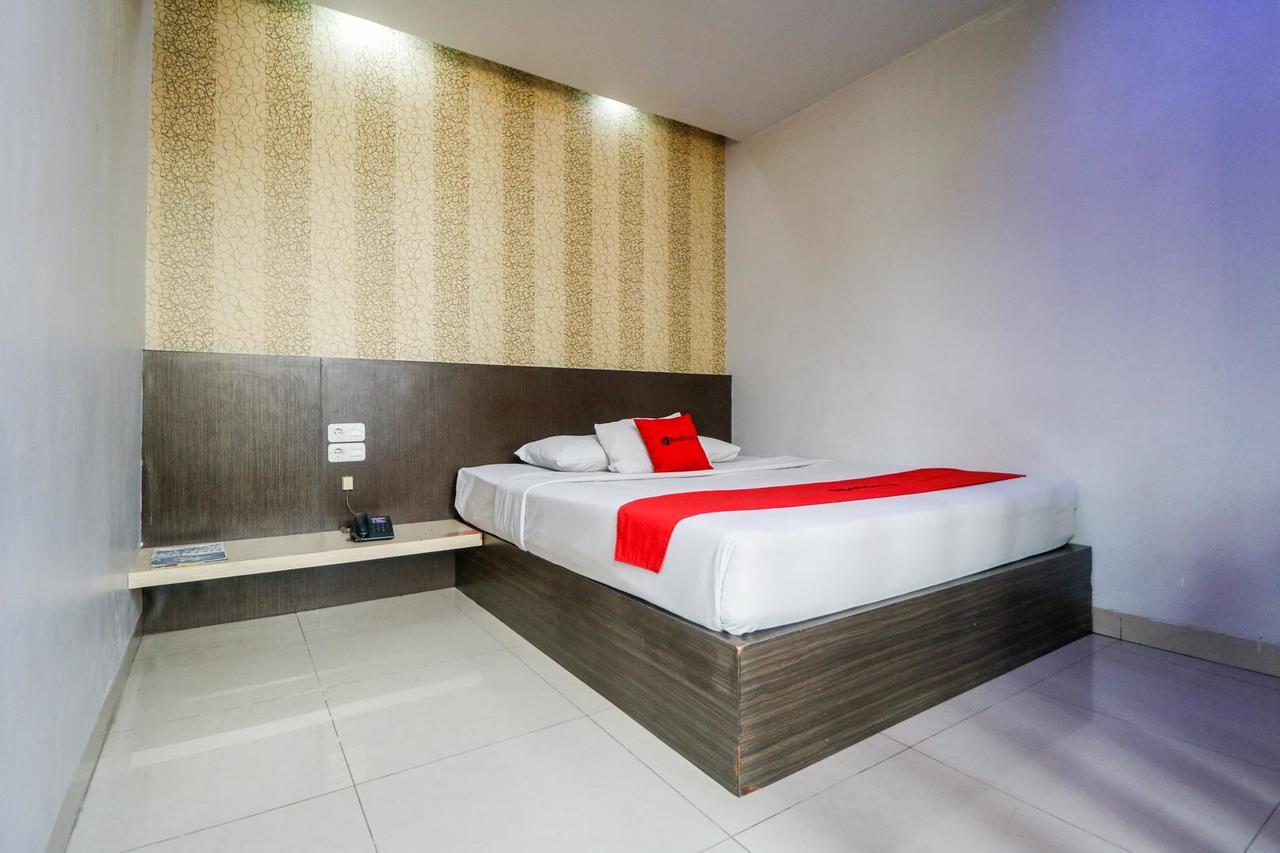 Reddoorz Plus Near Pasar Wisata Pekanbaru Kültér fotó
