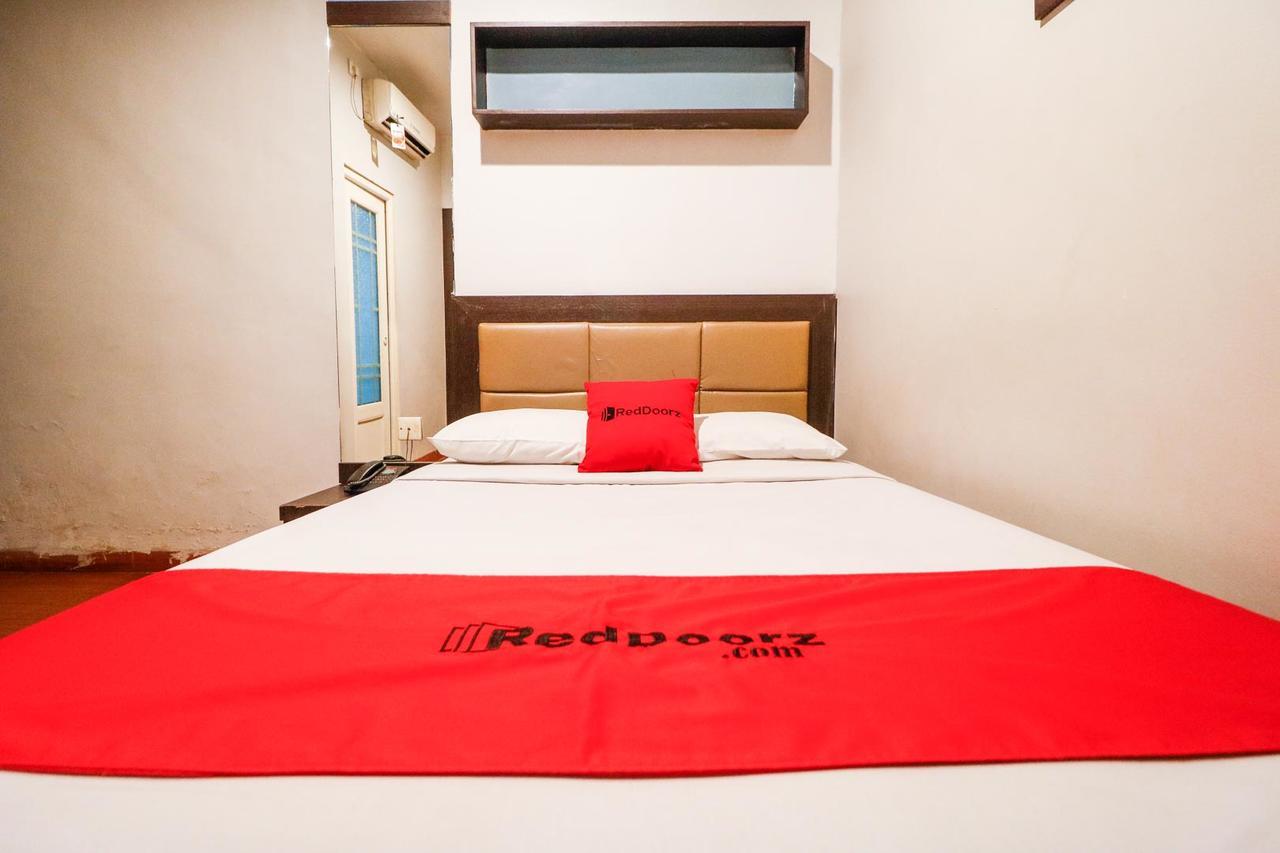 Reddoorz Plus Near Pasar Wisata Pekanbaru Kültér fotó